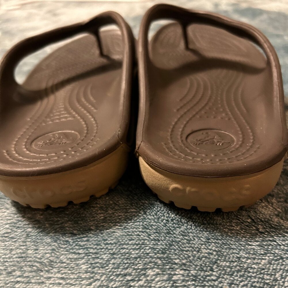 Crocs Flip-flops Size Men's 7, Women's 9 - Picture 2 of 5